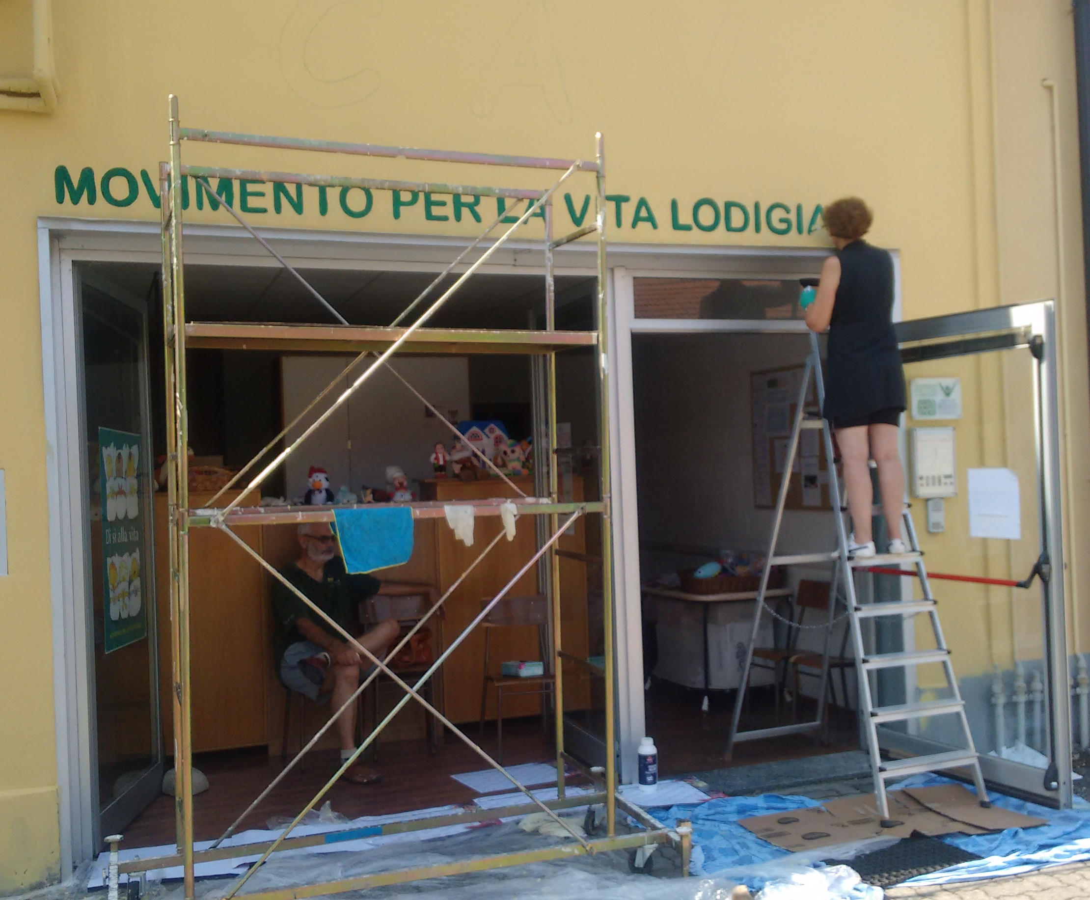 Pittura della sede a Lodi